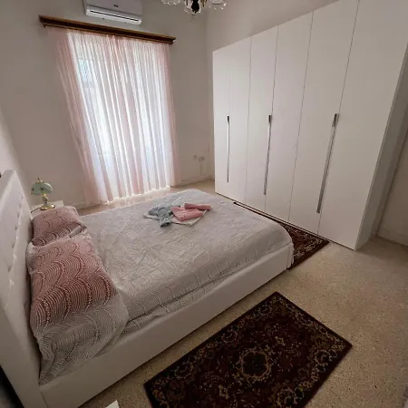 Majestic Grand Harbour View 3-bedroom By Malta Weekend