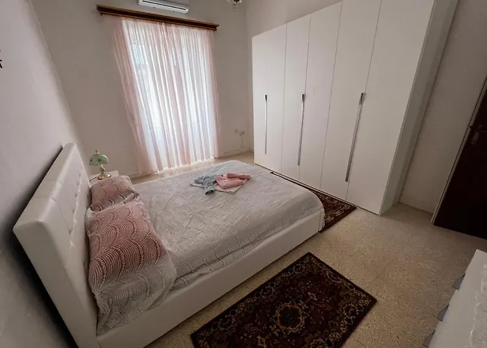 Majestic Grand Harbour View 3-bedroom By Malta Weekend